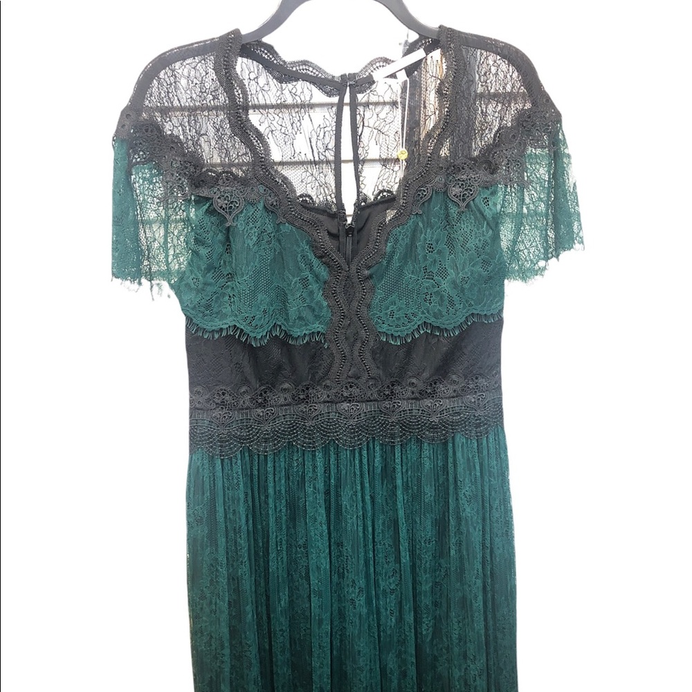 Kobi Halperin Woman Evening Dress Green Black french lace handmade